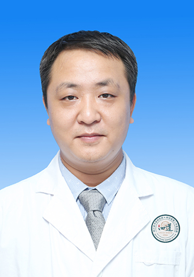 李伟