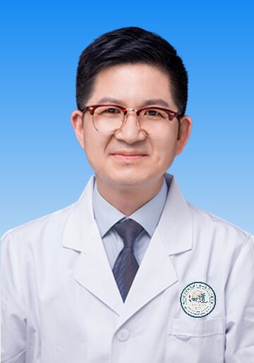 何斌