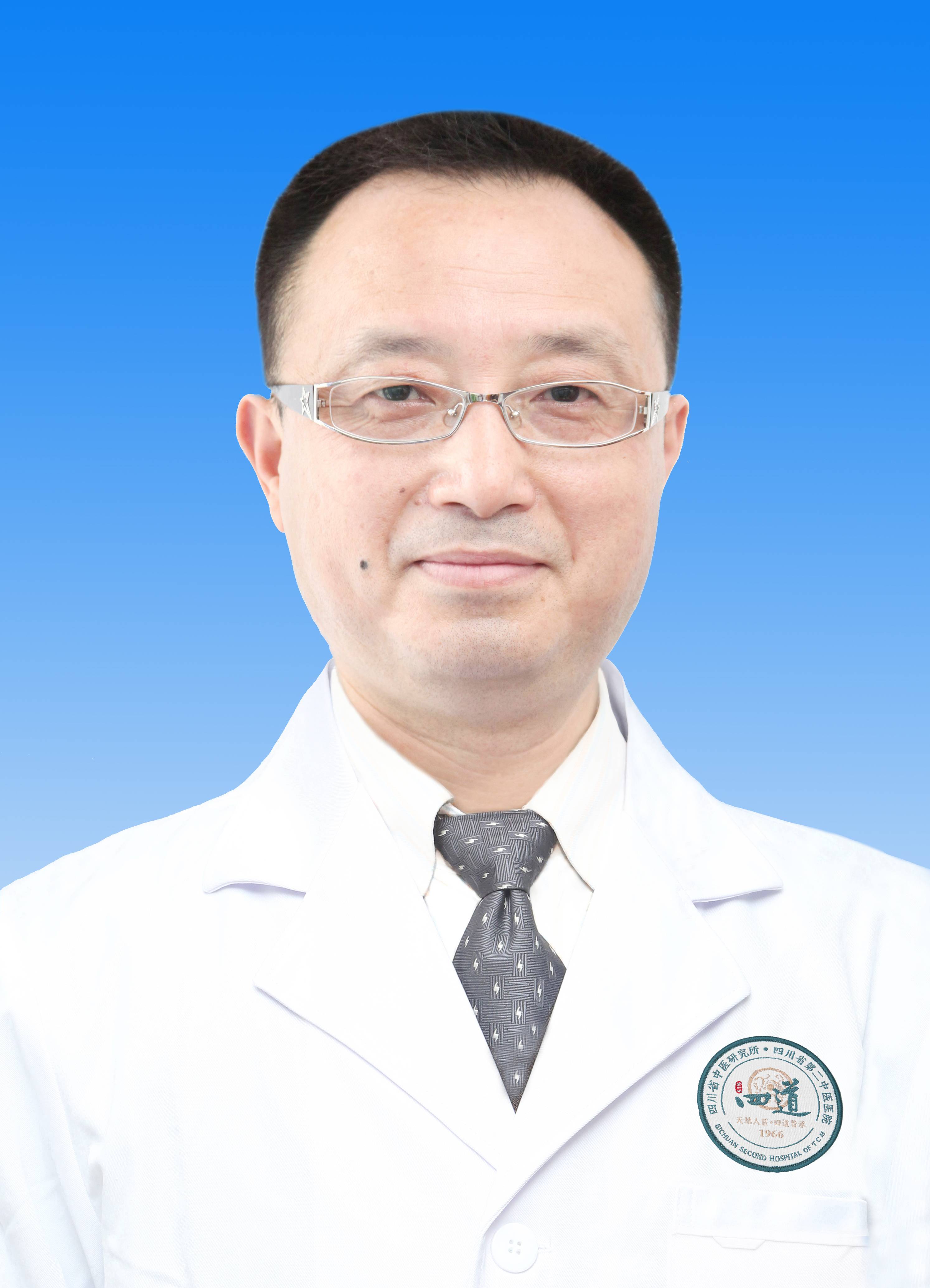 黄晓华(1).jpg 黄晓华(1).jpg